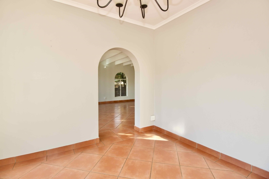 8 Bedroom Property for Sale in Eldoraigne Gauteng