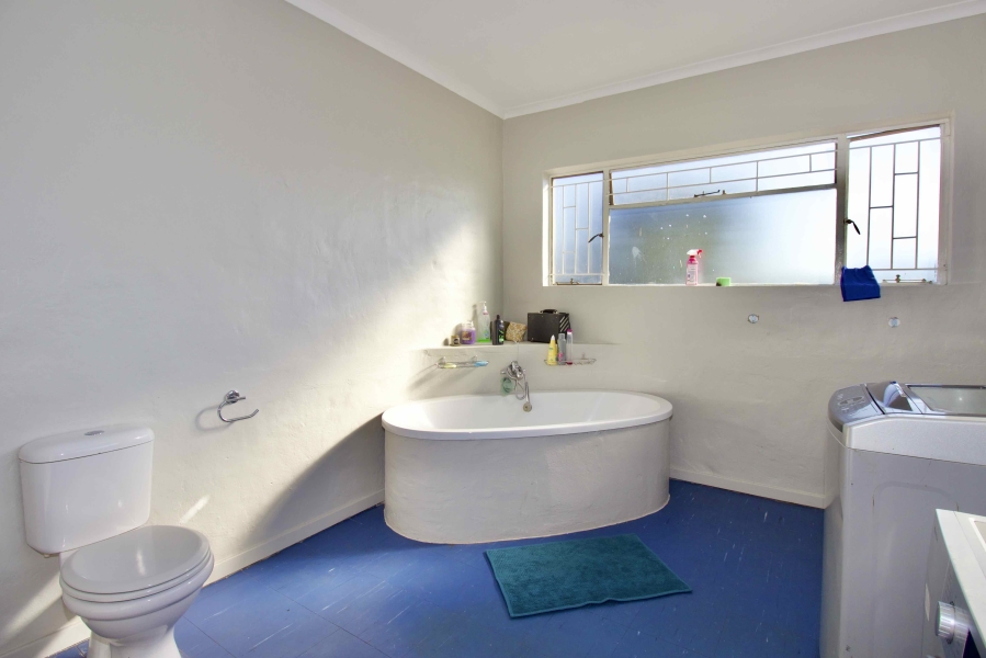 8 Bedroom Property for Sale in Eldoraigne Gauteng