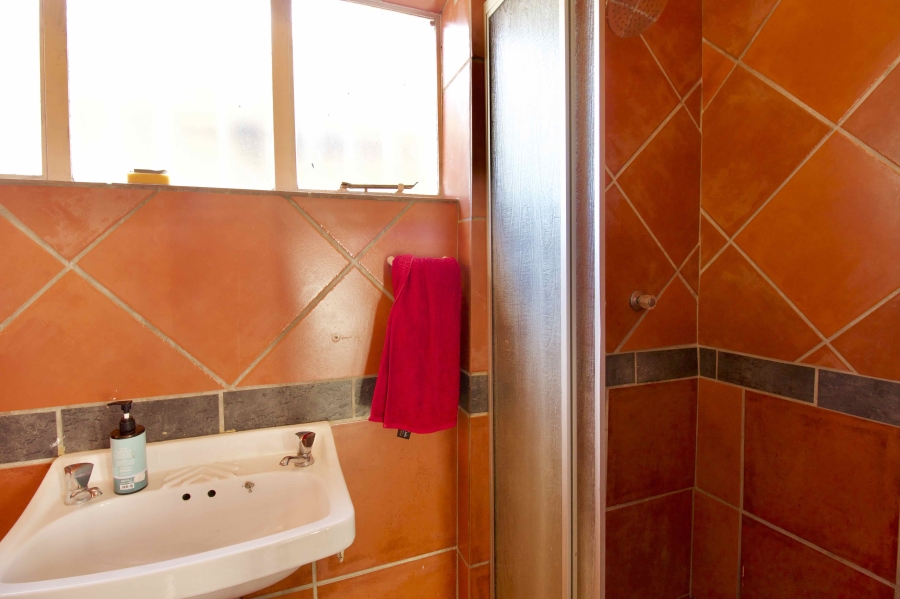 8 Bedroom Property for Sale in Eldoraigne Gauteng