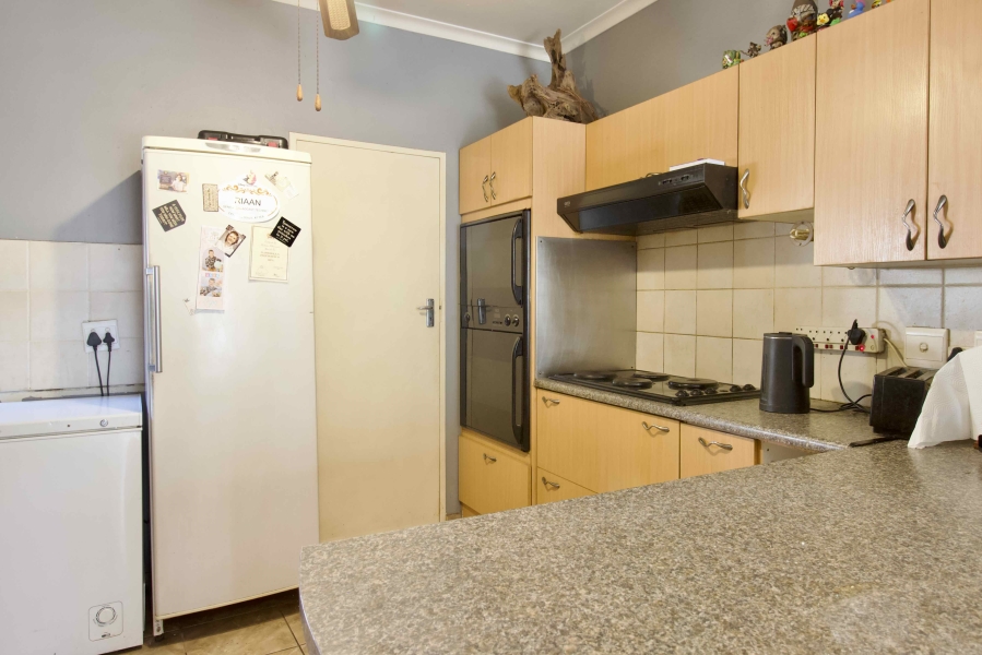 8 Bedroom Property for Sale in Eldoraigne Gauteng