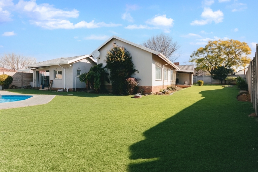 3 Bedroom Property for Sale in Ontdekkerspark Gauteng
