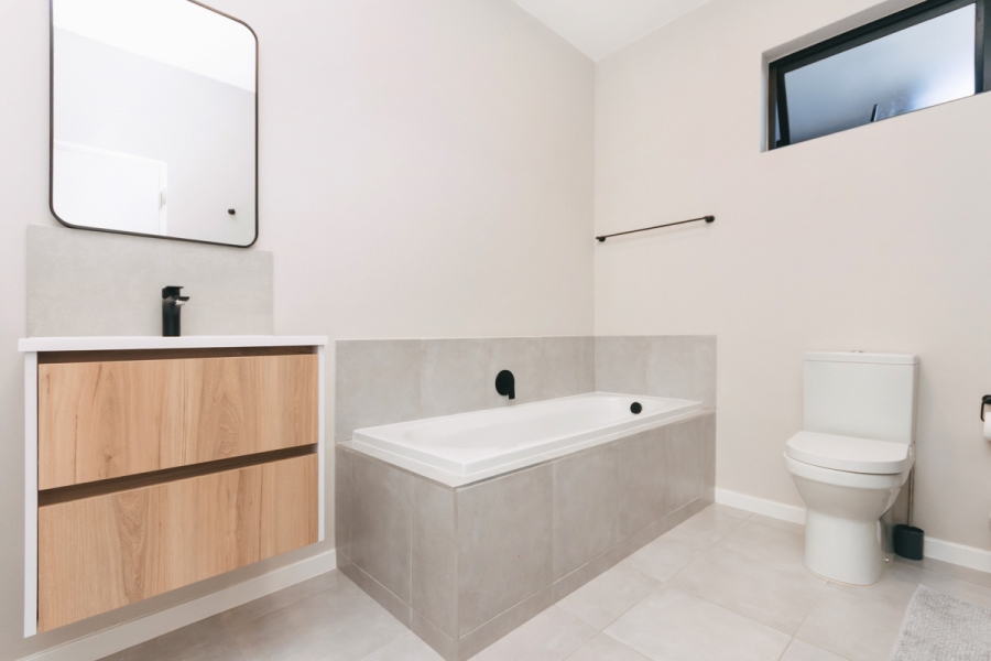 1 Bedroom Property for Sale in Bryanston Gauteng