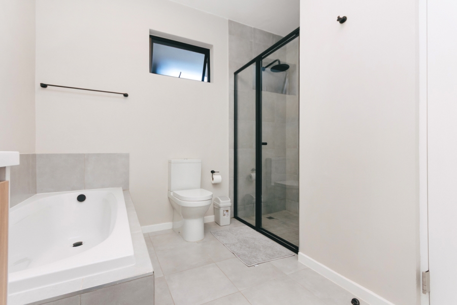 1 Bedroom Property for Sale in Bryanston Gauteng