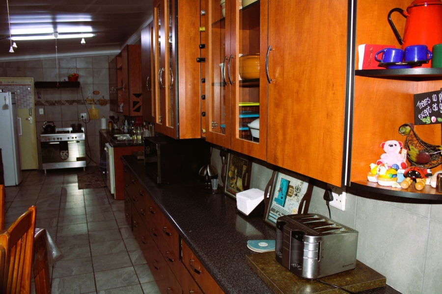 8 Bedroom Property for Sale in Mooilande Gauteng