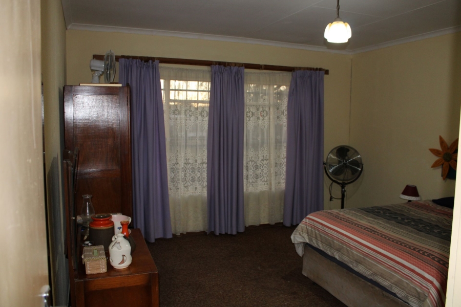 8 Bedroom Property for Sale in Mooilande Gauteng