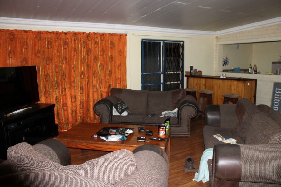 8 Bedroom Property for Sale in Mooilande Gauteng