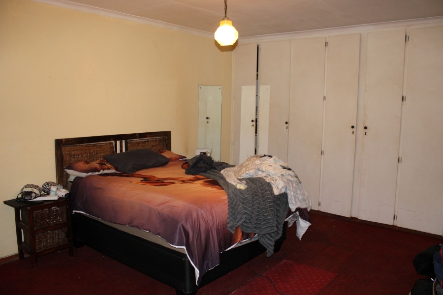 8 Bedroom Property for Sale in Mooilande Gauteng