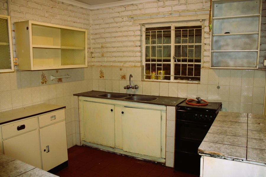 8 Bedroom Property for Sale in Mooilande Gauteng