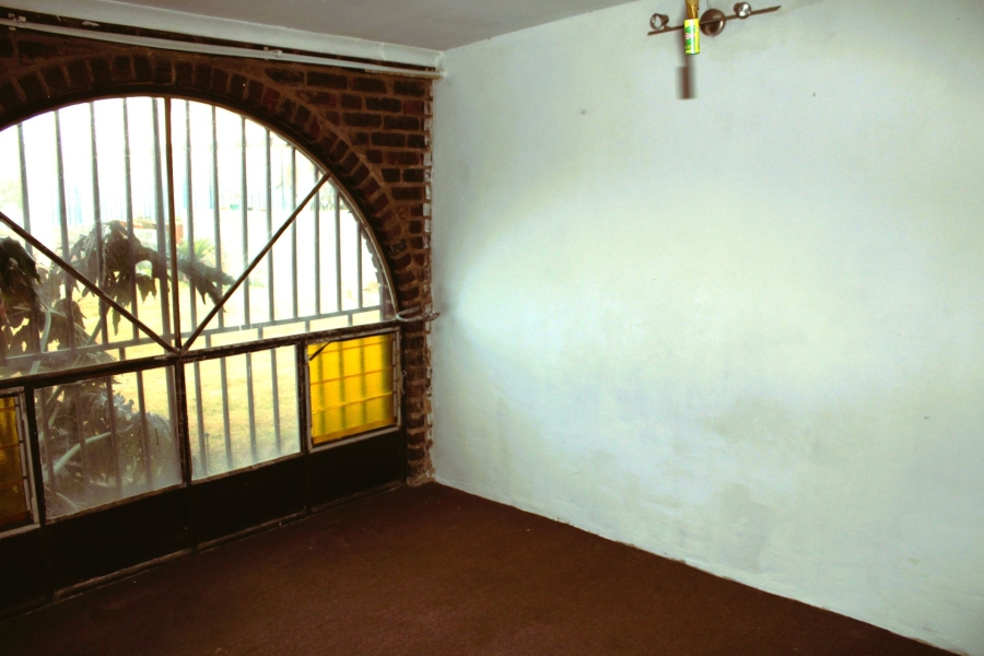 8 Bedroom Property for Sale in Mooilande Gauteng