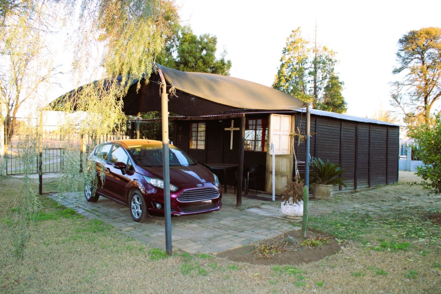 8 Bedroom Property for Sale in Mooilande Gauteng