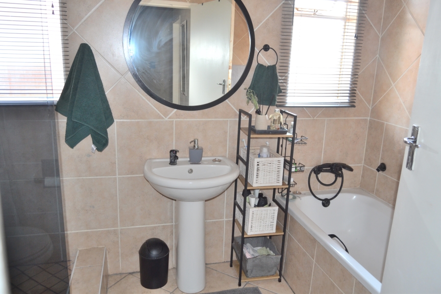 2 Bedroom Property for Sale in Amberfield Gauteng