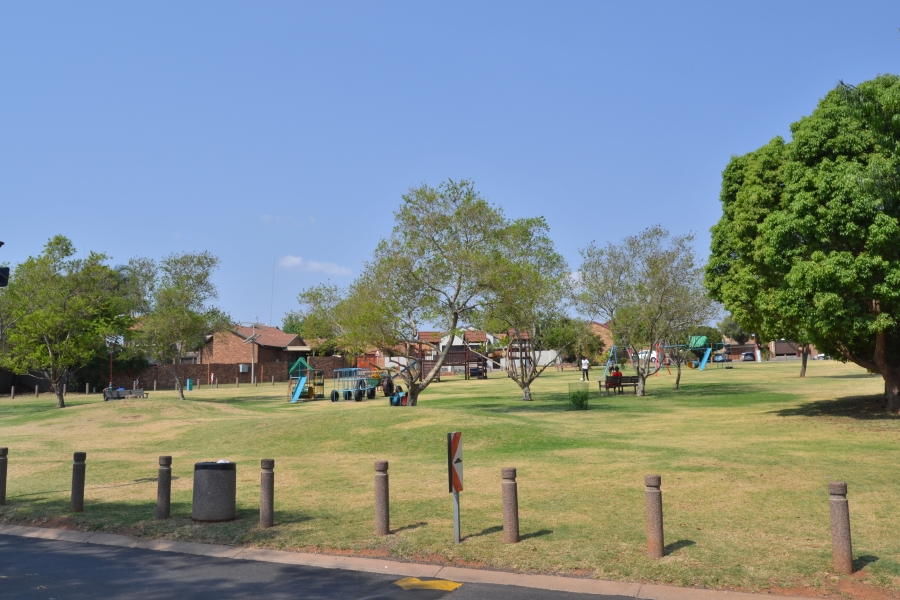 2 Bedroom Property for Sale in Amberfield Gauteng