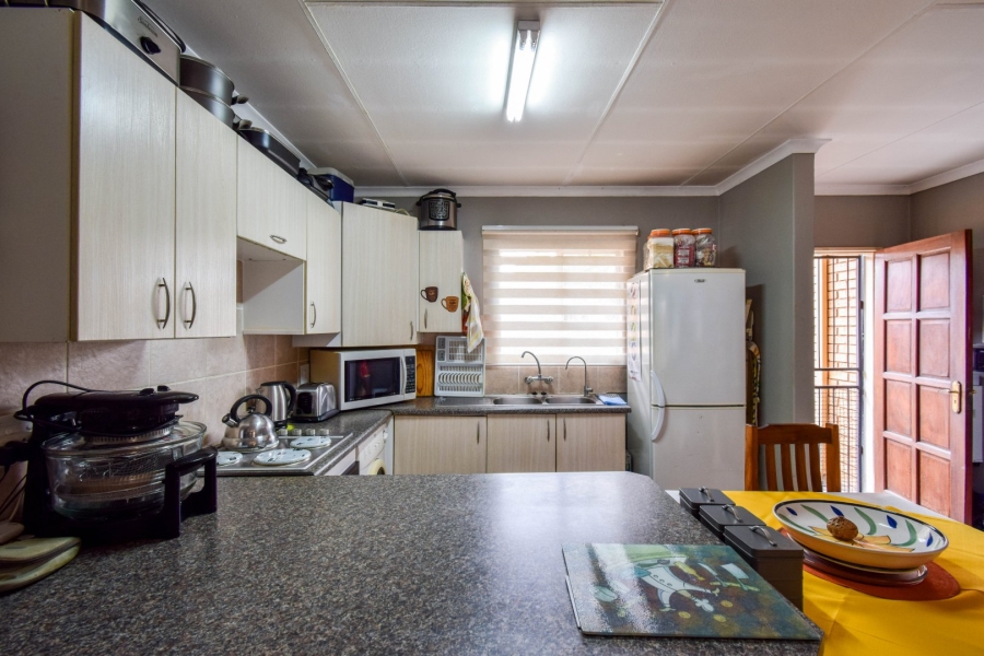 3 Bedroom Property for Sale in Sinoville Gauteng