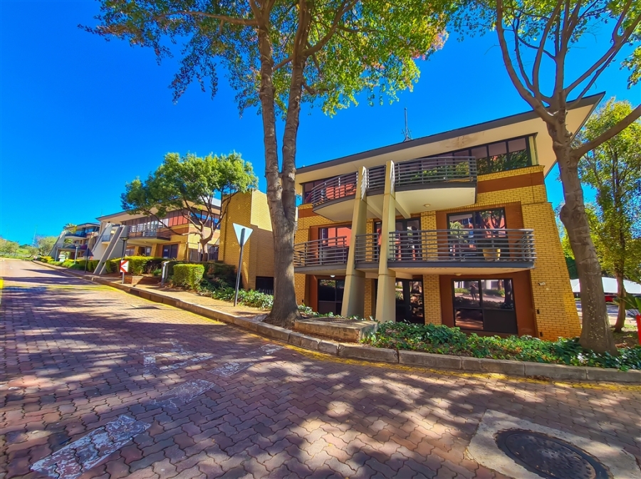 To Let Commercial Property for Rent in Constantia Kloof Gauteng
