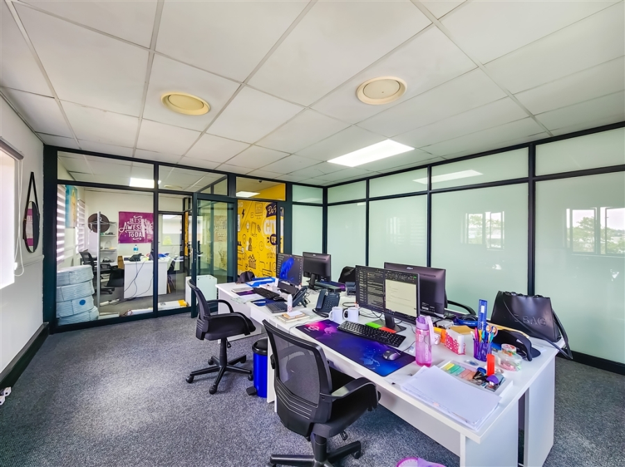 To Let Commercial Property for Rent in Strubensvallei Gauteng