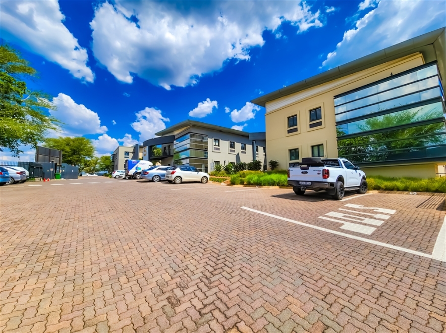To Let Commercial Property for Rent in Strubensvallei Gauteng
