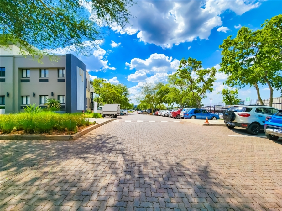 To Let Commercial Property for Rent in Strubensvallei Gauteng