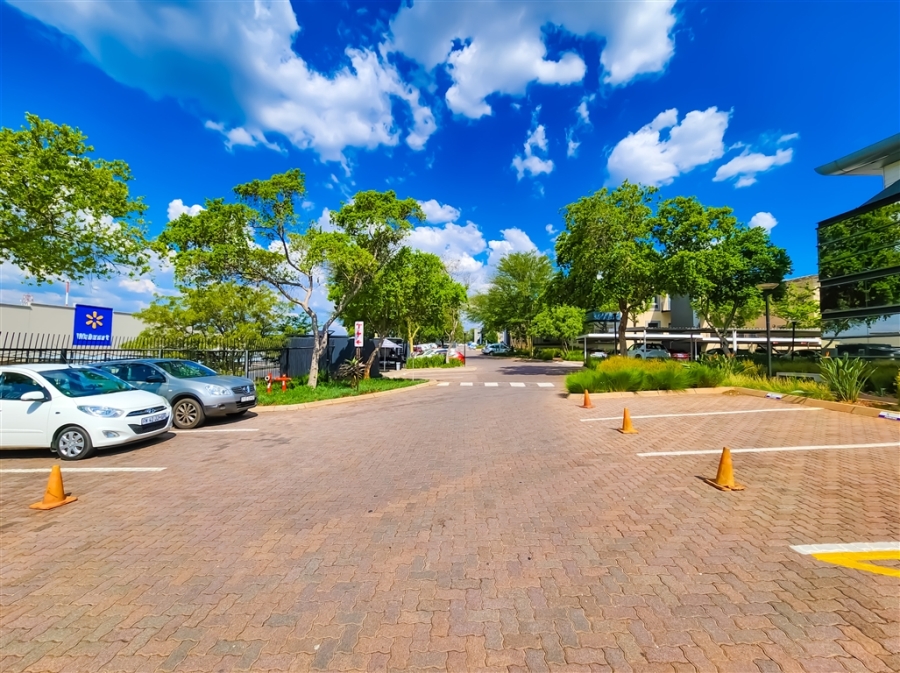 To Let Commercial Property for Rent in Strubensvallei Gauteng