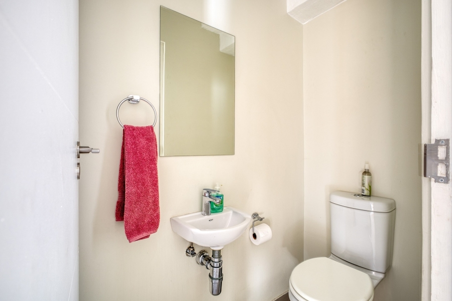 3 Bedroom Property for Sale in Broadacres Gauteng