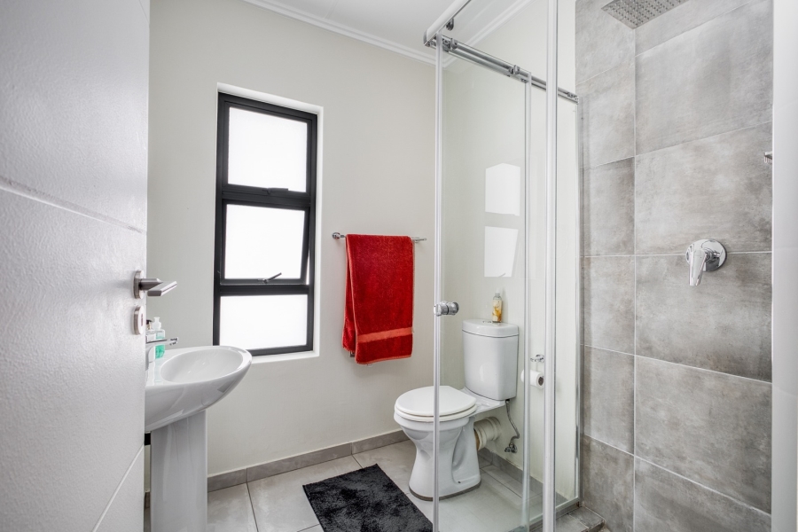3 Bedroom Property for Sale in Broadacres Gauteng