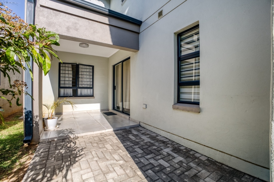3 Bedroom Property for Sale in Broadacres Gauteng