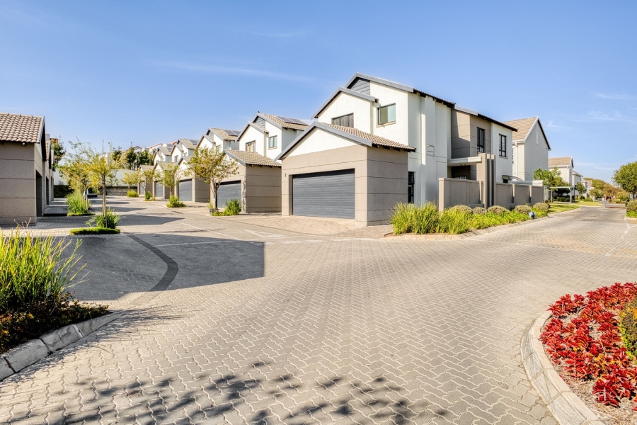 3 Bedroom Property for Sale in Broadacres Gauteng