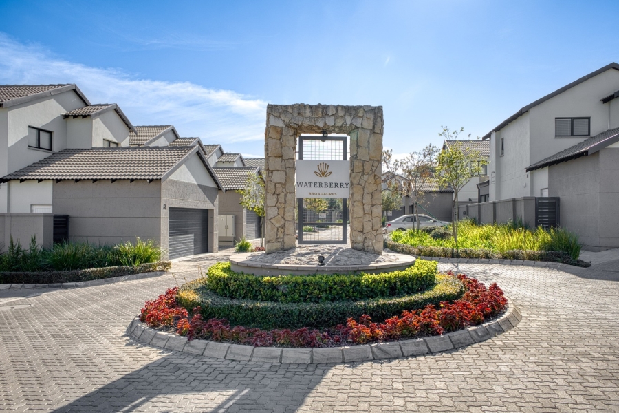 3 Bedroom Property for Sale in Broadacres Gauteng