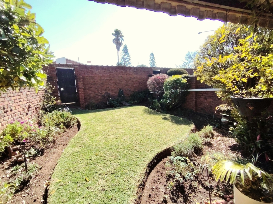 2 Bedroom Property for Sale in Edleen Gauteng