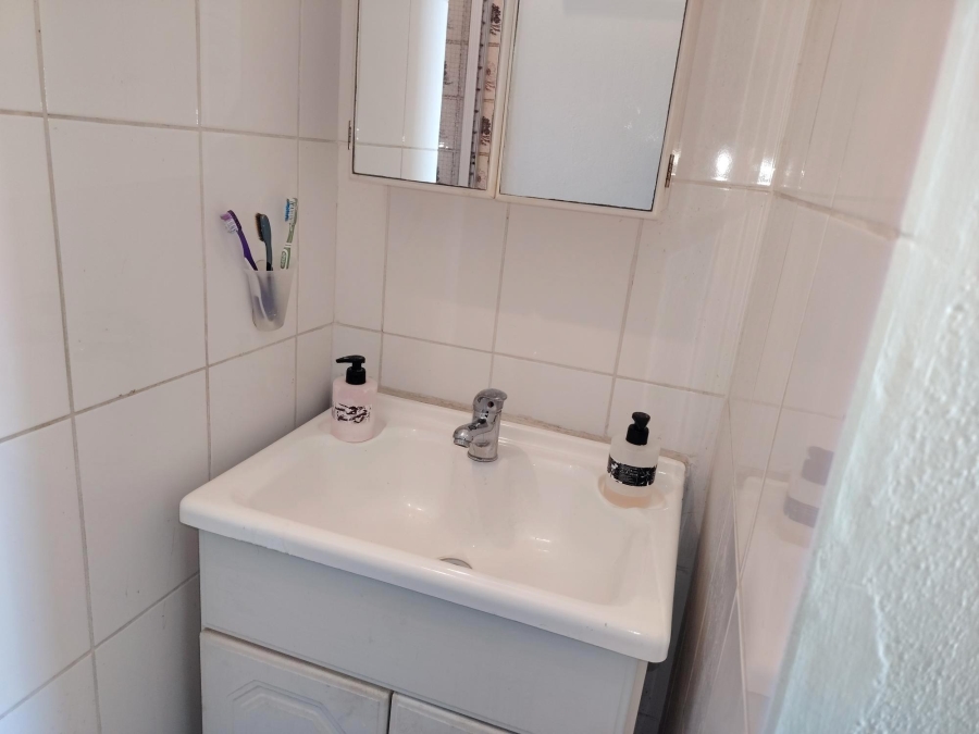 2 Bedroom Property for Sale in Edleen Gauteng