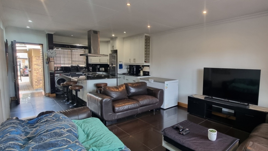 2 Bedroom Property for Sale in Sunward Park Gauteng