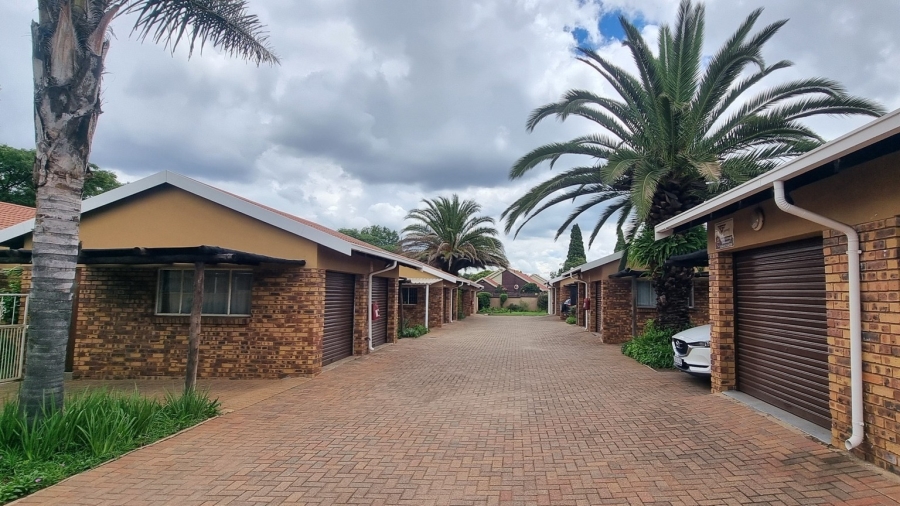 2 Bedroom Property for Sale in Sunward Park Gauteng