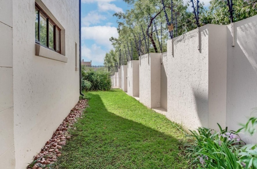2 Bedroom Property for Sale in Rivonia Gauteng