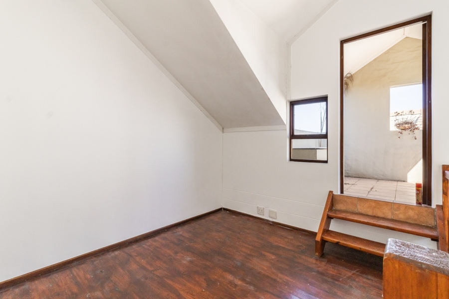 1 Bedroom Property for Sale in Douglasdale Gauteng