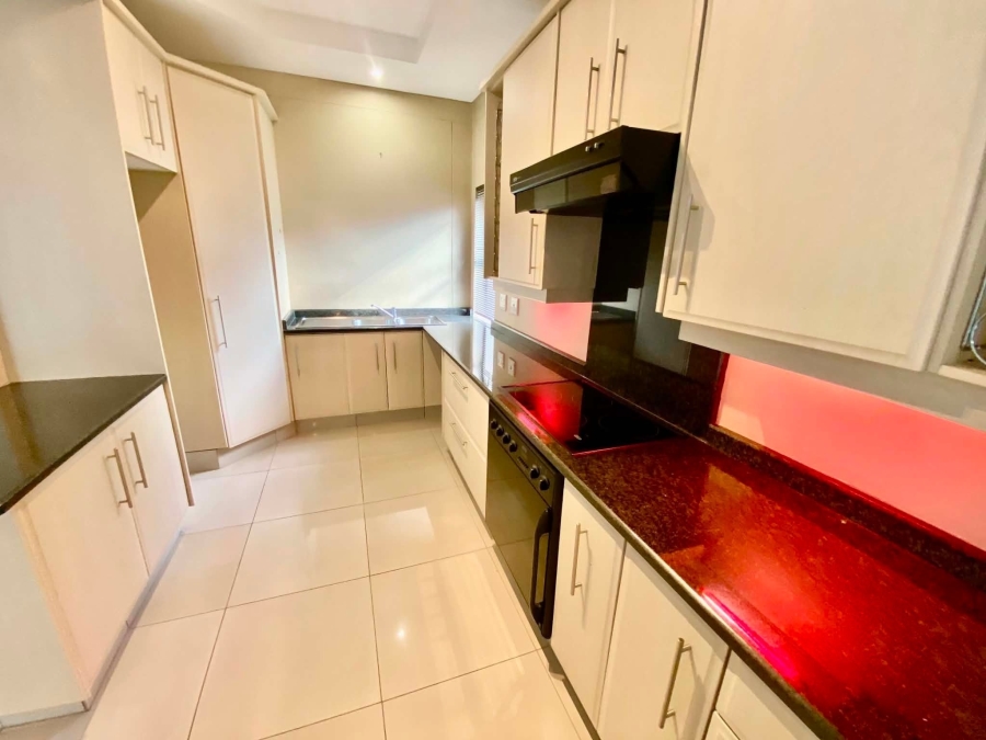 To Let 2 Bedroom Property for Rent in Illovo Gauteng