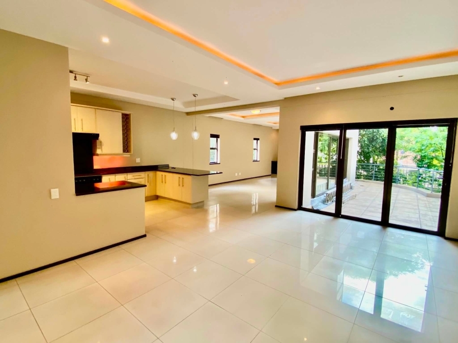 To Let 2 Bedroom Property for Rent in Illovo Gauteng