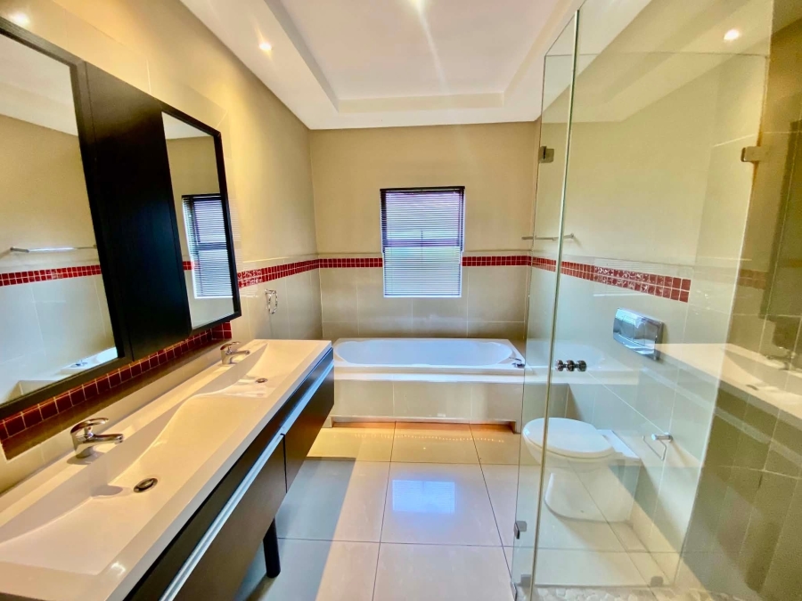 To Let 2 Bedroom Property for Rent in Illovo Gauteng
