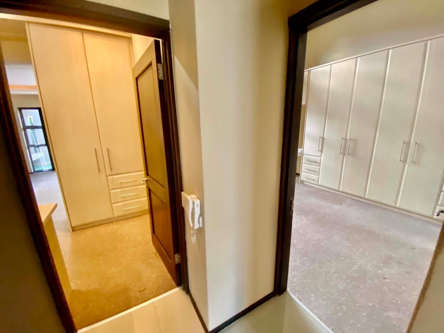 To Let 2 Bedroom Property for Rent in Illovo Gauteng