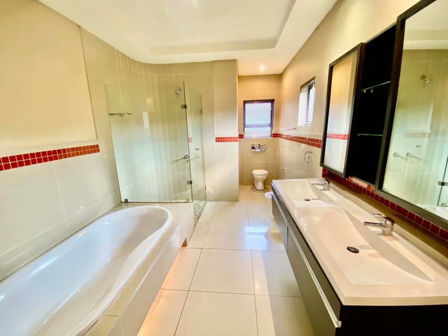 To Let 2 Bedroom Property for Rent in Illovo Gauteng