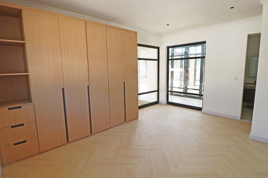 To Let 2 Bedroom Property for Rent in Bryanston Gauteng