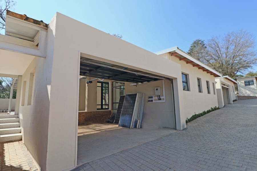 To Let 2 Bedroom Property for Rent in Bryanston Gauteng