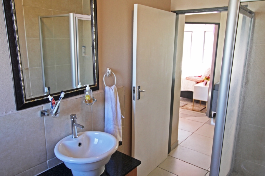 To Let 2 Bedroom Property for Rent in Ferndale Gauteng