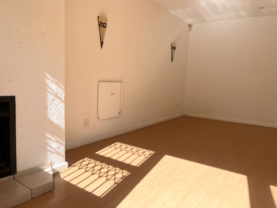 To Let 3 Bedroom Property for Rent in Sandown Gauteng