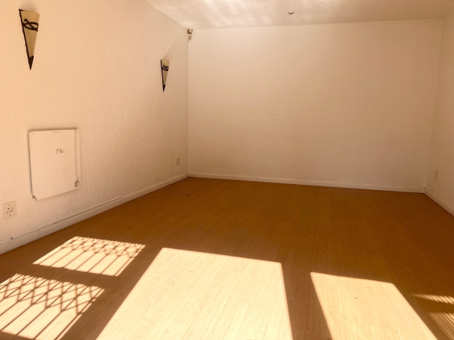 To Let 3 Bedroom Property for Rent in Sandown Gauteng