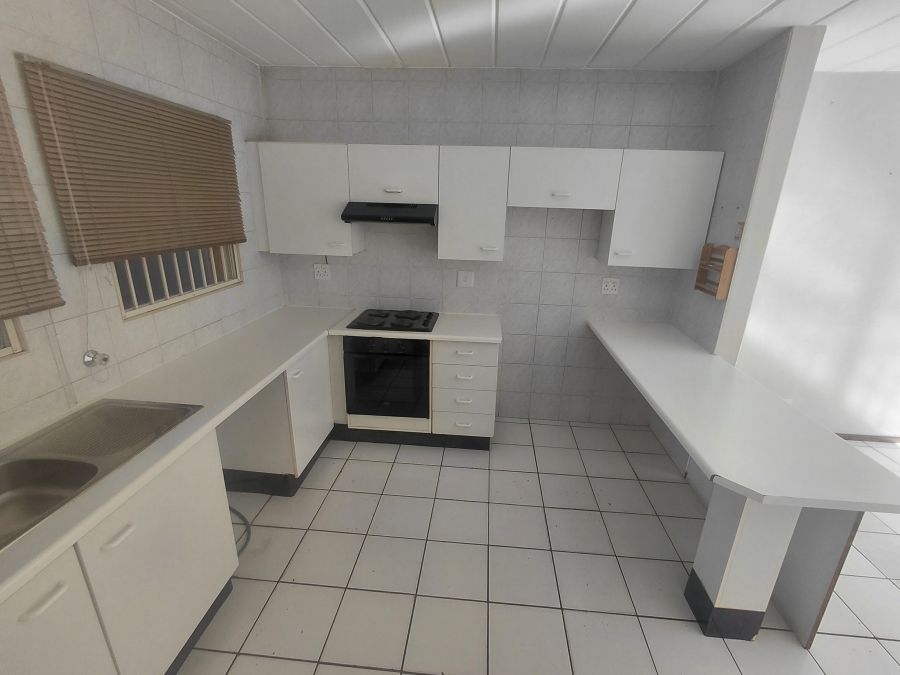 To Let 2 Bedroom Property for Rent in Randhart Gauteng
