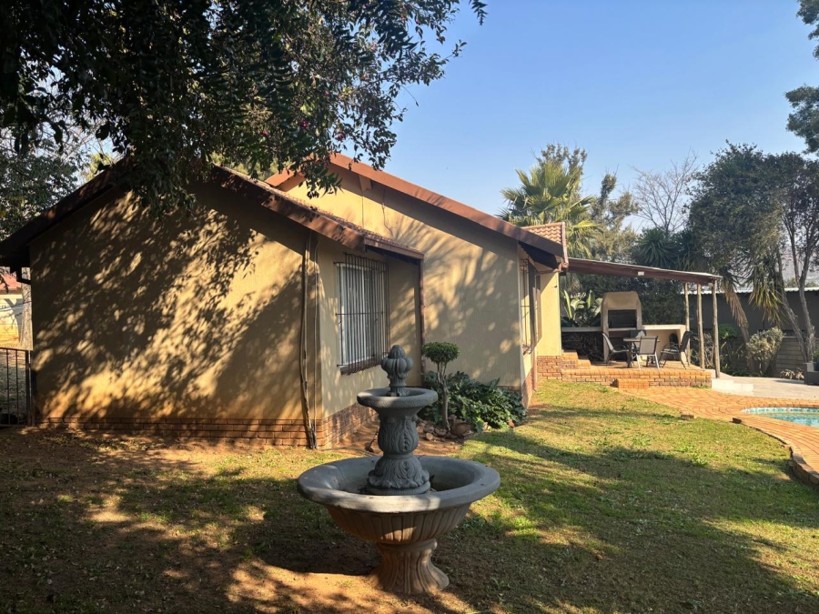 3 Bedroom Property for Sale in Wilgeheuwel Gauteng