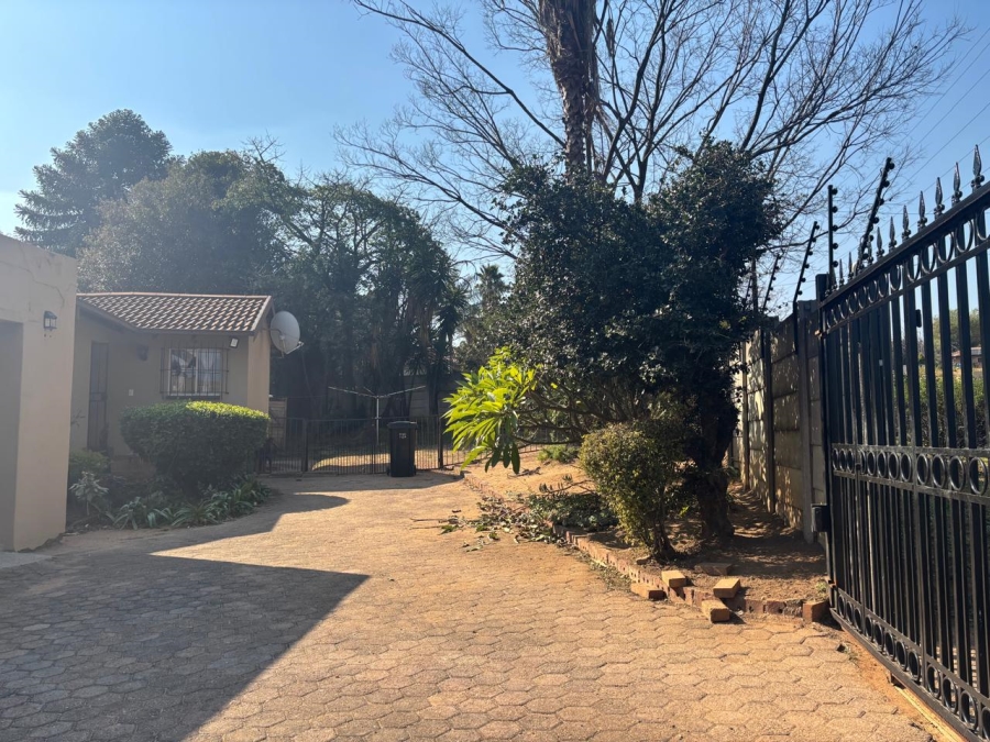 3 Bedroom Property for Sale in Wilgeheuwel Gauteng