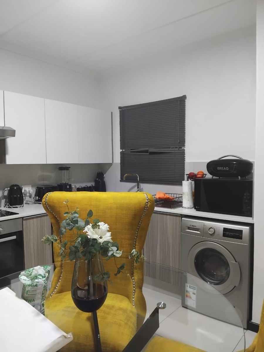 2 Bedroom Property for Sale in Maroeladal Gauteng