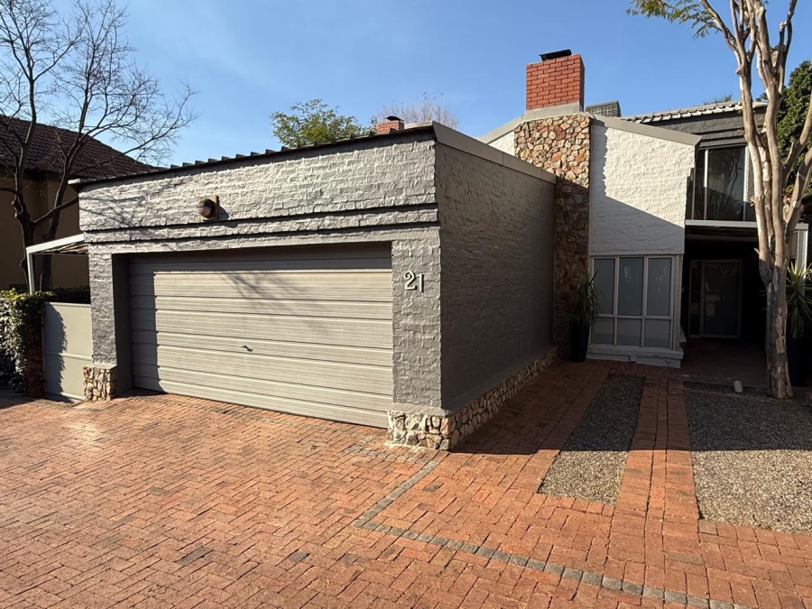3 Bedroom Property for Sale in Olympus Country Estate Gauteng