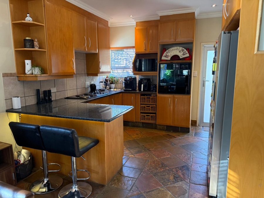 3 Bedroom Property for Sale in Olympus Country Estate Gauteng