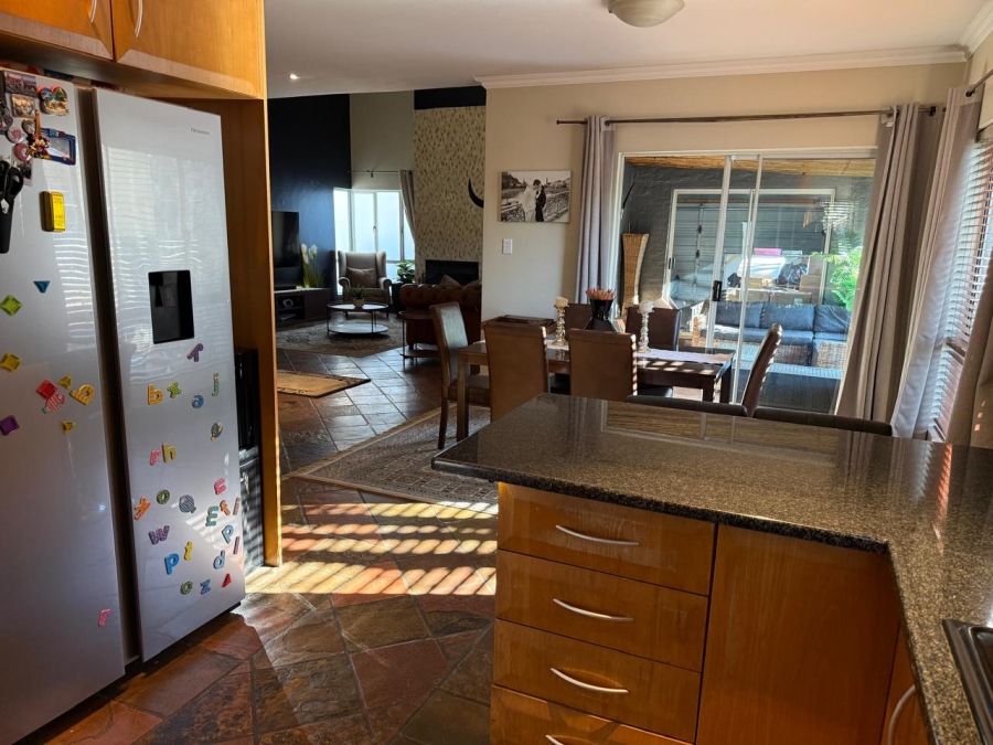 3 Bedroom Property for Sale in Olympus Country Estate Gauteng